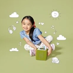 TONIES Toniebox Starter Set With Playtime Puppy - Green -Playtime Shop toniebox starter set with playtime puppy green why and whale 3